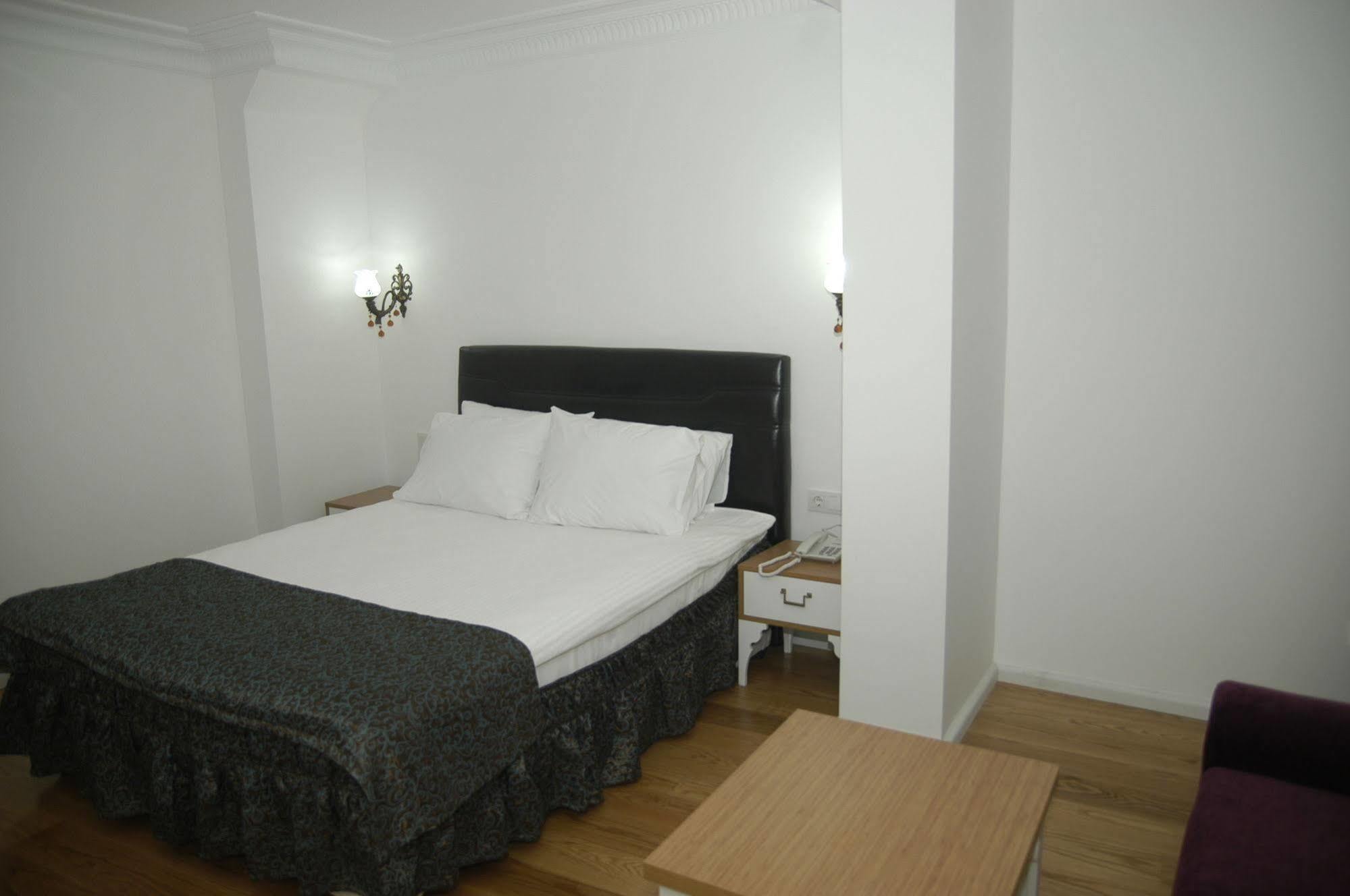 Jakaranda Hotel Istanbul Exterior foto
