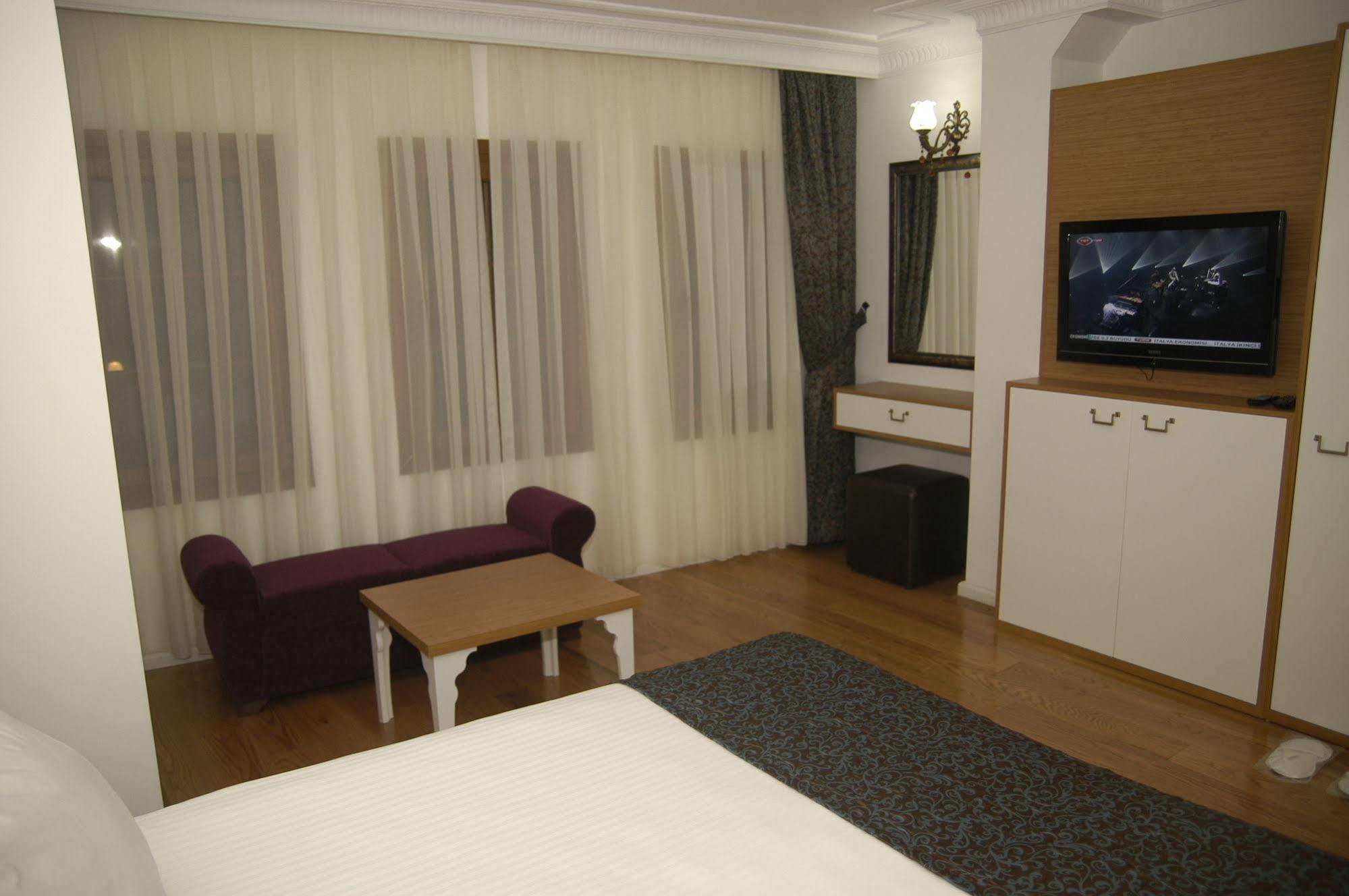 Jakaranda Hotel Istanbul Exterior foto