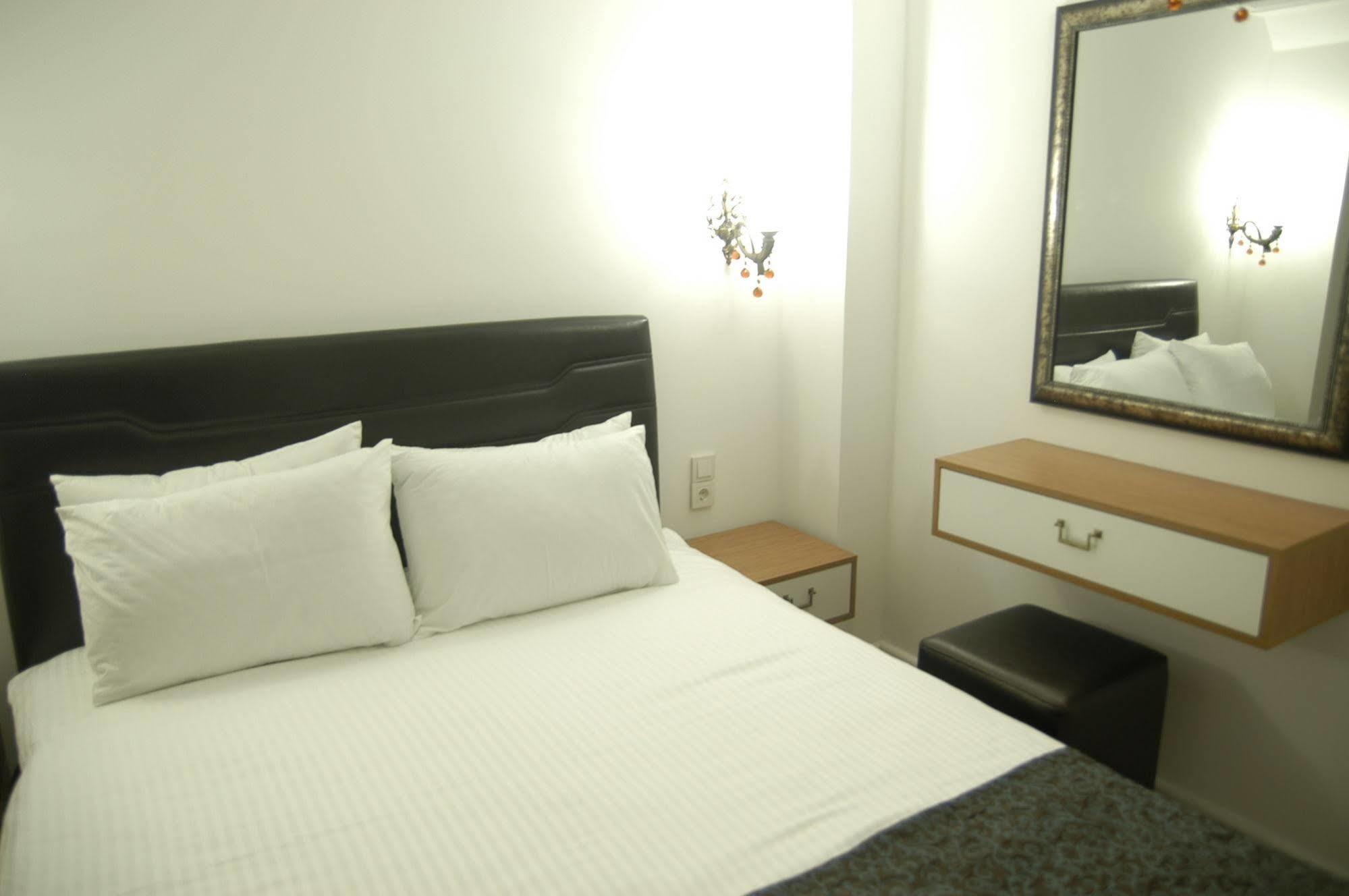 Jakaranda Hotel Istanbul Exterior foto