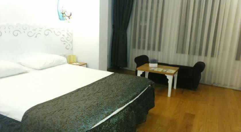 Jakaranda Hotel Istanbul Exterior foto